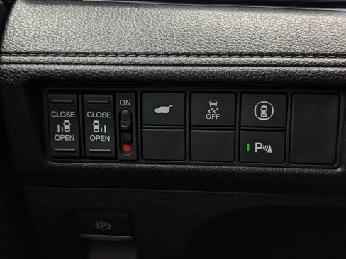Used 2022 Honda Odyssey Elite image 26
