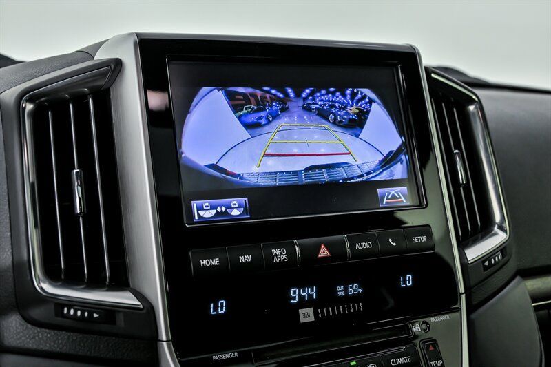 Used 2020 Toyota Land Cruiser Heritage Edition AWD/4WD image 32