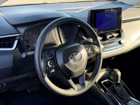 Used 2024 Toyota Corolla LE FWD image 10
