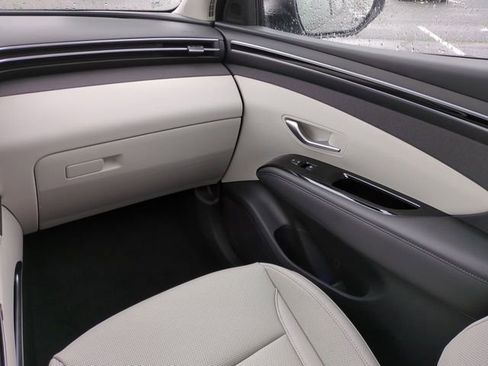 Used 2024 Hyundai Tucson Limited image 16