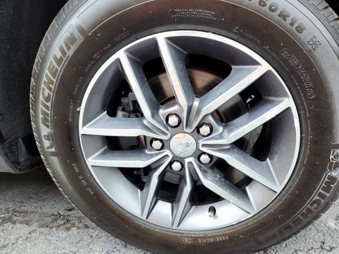 Used 2018 Jeep Grand Cherokee Limited image 43