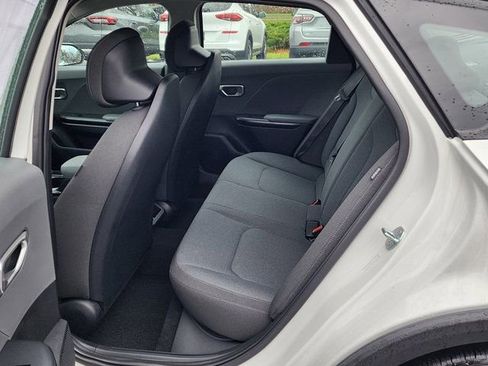 New 2025 Kia K4 LXS image 16