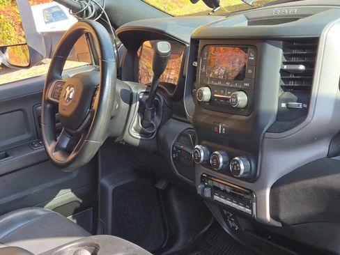 Used 2021 RAM 5500 Tradesman w/ Chrome Appearance Group image 8