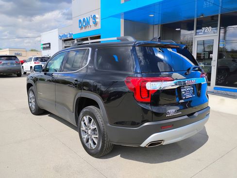 Used 2023 GMC Acadia SLT w/ LPO, Floor Liner Package FWD image 2