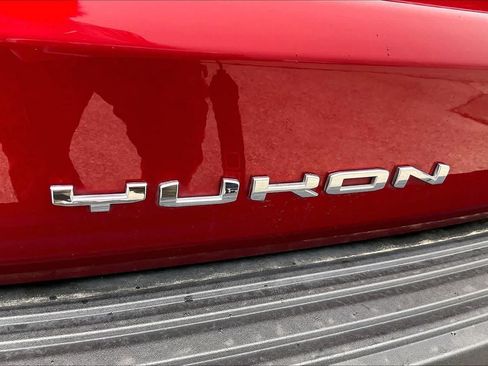 Certified 2024 GMC Yukon SLT w/ SLT Luxury Package RWD image 10