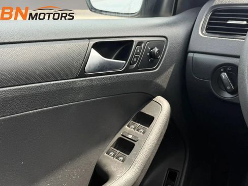 Used 2016 Volkswagen Jetta S FWD image 24