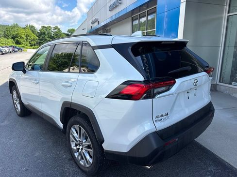 Used 2023 Toyota RAV4 XLE Premium AWD/4WD image 4