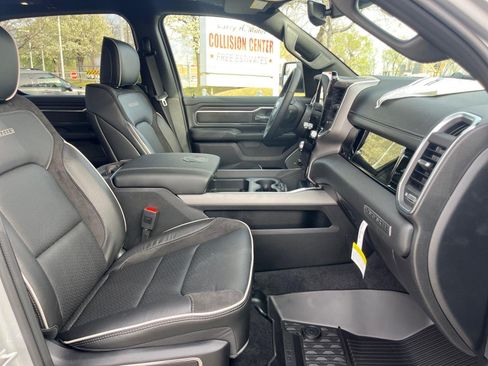 New 2026 RAM 1500 Laramie AWD/4WD image 27