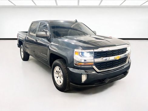 Used 2018 Chevrolet Silverado 1500 LT w/ All Star Edition AWD/4WD image 3