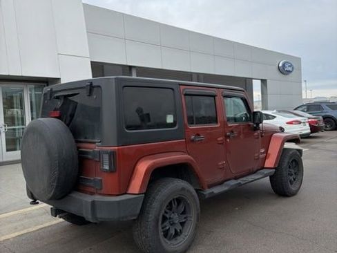 Used 2014 Jeep Wrangler Unlimited Sahara w/ Dual Top Group image 4