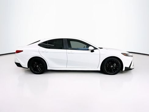 Used 2025 Toyota Camry SE FWD image 10