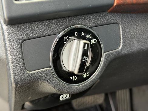 Used 2010 Mercedes-Benz GLK 350 4MATIC image 27