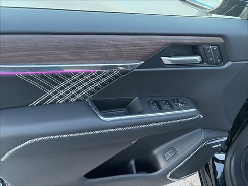 New 2026 GMC Acadia Denali w/ Super Cruise Package image 17