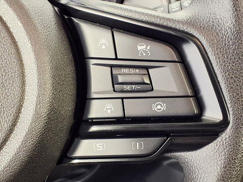 Certified 2025 Subaru Crosstrek 2.0i Premium image 18