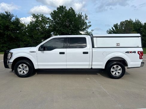 Used 2017 Ford F150 XLT w/ Equipment Group 301A Mid AWD/4WD image 9