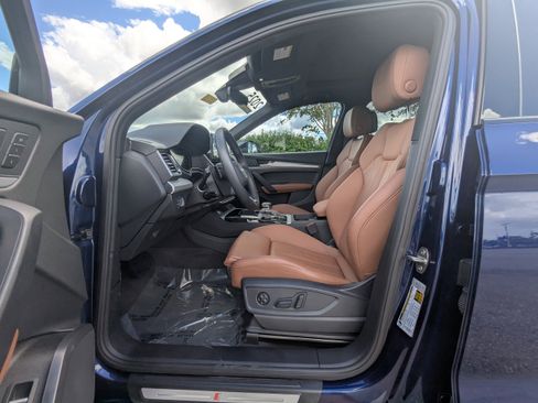 Certified 2025 Audi Q5 2.0T Premium w/ Convenience Plus Package image 24