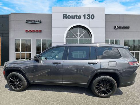 Used 2023 Jeep Grand Cherokee L Laredo AWD/4WD image 5