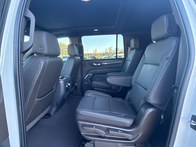 Used 2022 GMC Yukon XL Denali AWD/4WD image 17