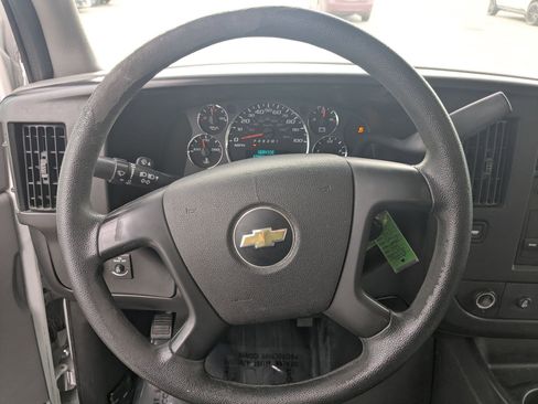 Used 2014 Chevrolet Express 2500 w/ Cold Climate Package image 14