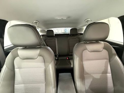 Used 2025 Chevrolet Trax LT image 26