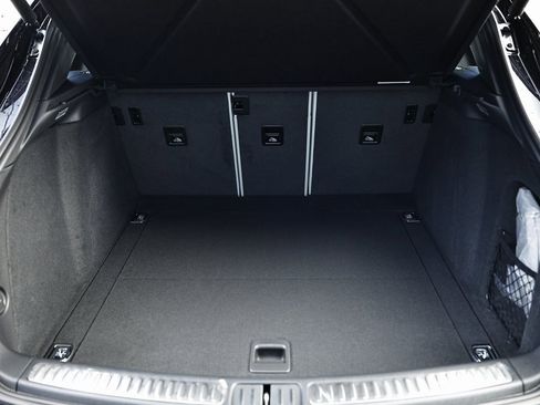 New 2026 Porsche Macan image 34