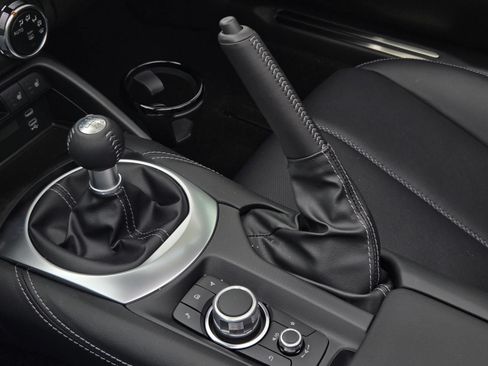 New 2026 MAZDA MX-5 Miata RF Grand Touring RWD image 21