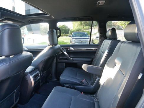Certified 2023 Lexus GX 460 Luxury w/ Sport Design Package AWD/4WD image 11