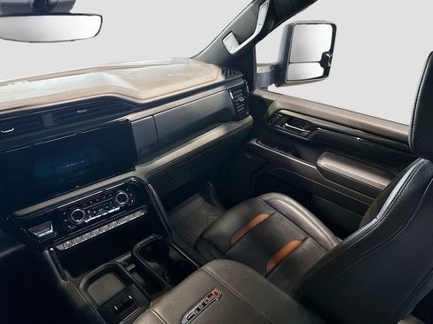 Used 2024 GMC Sierra 2500 AT4 w/ Technology Package AWD/4WD image 24