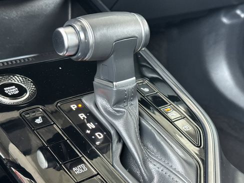 Used 2023 Kia Niro EX Touring image 26