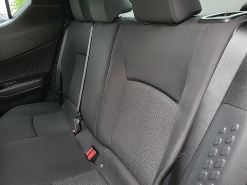Used 2018 Toyota C-HR XLE FWD image 12