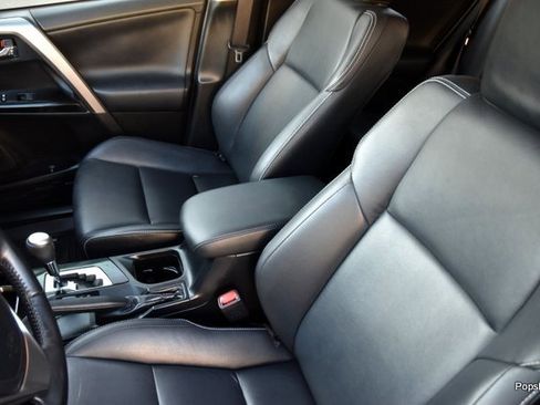 Used 2016 Toyota RAV4 Limited image 9