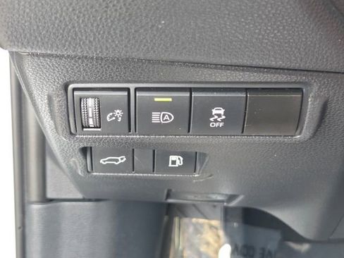 Used 2024 Toyota Corolla Cross AWD Hybrid w/ Convenience Package image 26