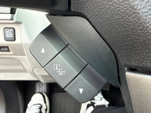 Used 2017 Subaru Forester 2.5i Limited AWD/4WD image 13