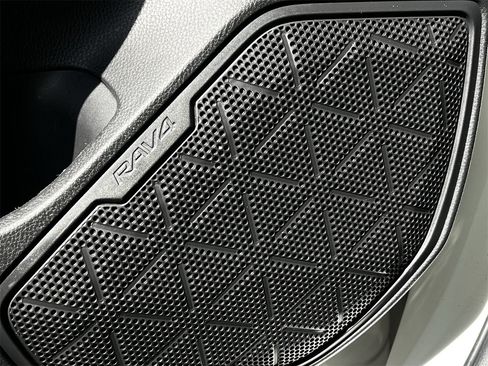 Used 2024 Toyota RAV4 XLE image 22