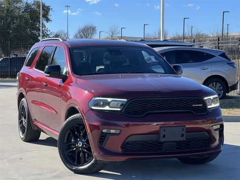 Used 2023 Dodge Durango GT image 2