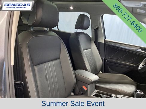 Used 2022 Volkswagen Tiguan SE AWD/4WD image 43