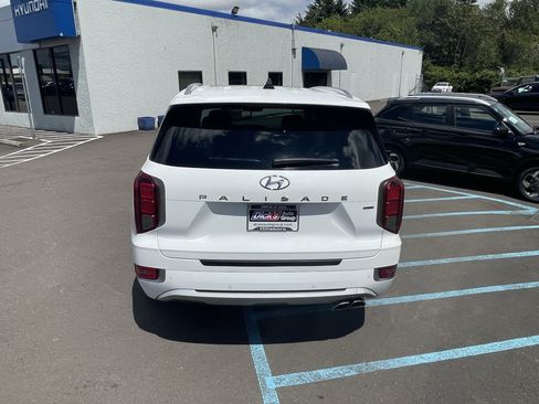 Used 2021 Hyundai Palisade Limited w/ Cargo Package AWD/4WD image 4
