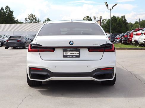 Used 2020 BMW 740i w/ M Sport Package RWD image 6