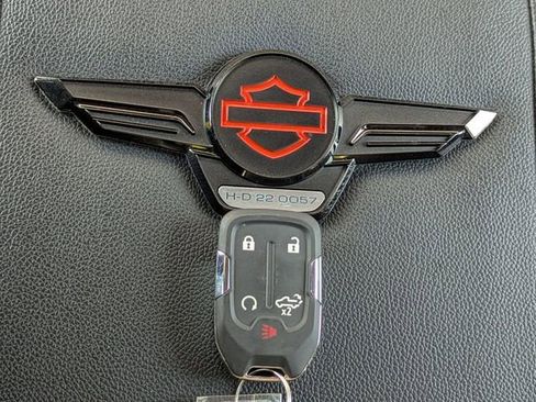 Used 2022 GMC Sierra 1500 SLT w/ SLT Premium Plus Package image 38