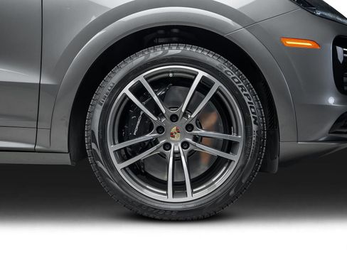 Used 2023 Porsche Cayenne Turbo AWD/4WD image 27