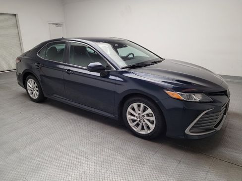 Used 2021 Toyota Camry LE FWD image 11