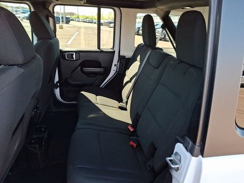 Used 2018 Jeep Wrangler Unlimited Sport S image 10