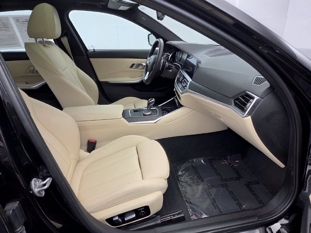 Used 2021 BMW 330i Sedan w/ Convenience Package RWD image 16