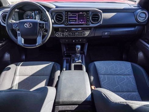 Used 2023 Toyota Tacoma TRD Off-Road image 11