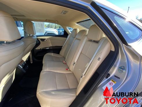 Used 2014 Toyota Avalon Limited w/ Technology Package FWD image 22