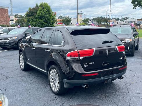Used 2013 Lincoln MKX FWD image 7
