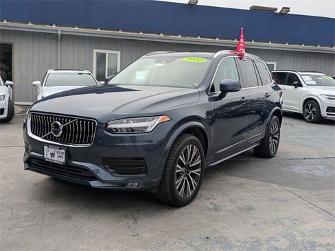 Used 2022 Volvo XC90 T6 Momentum w/ Advanced Package image 7