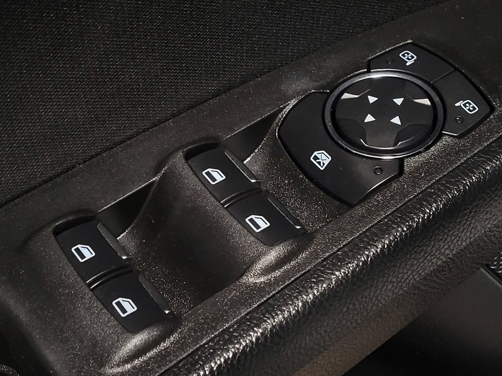 Used 2018 Ford Fusion SE FWD image 27