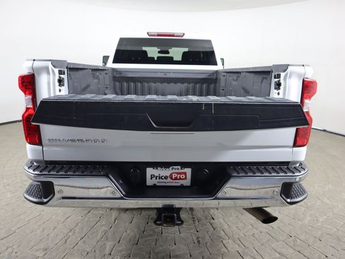 Used 2024 Chevrolet Silverado 2500 W/T w/ WT Convenience Package image 8