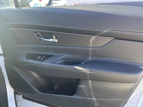 Certified 2025 Nissan Murano SV image 29